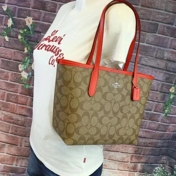 Coach * Original packing*  Mini City Tote In Signature Canvas CN733 - Picture 1 of 11